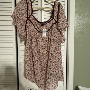 Cute plus size floral blouse